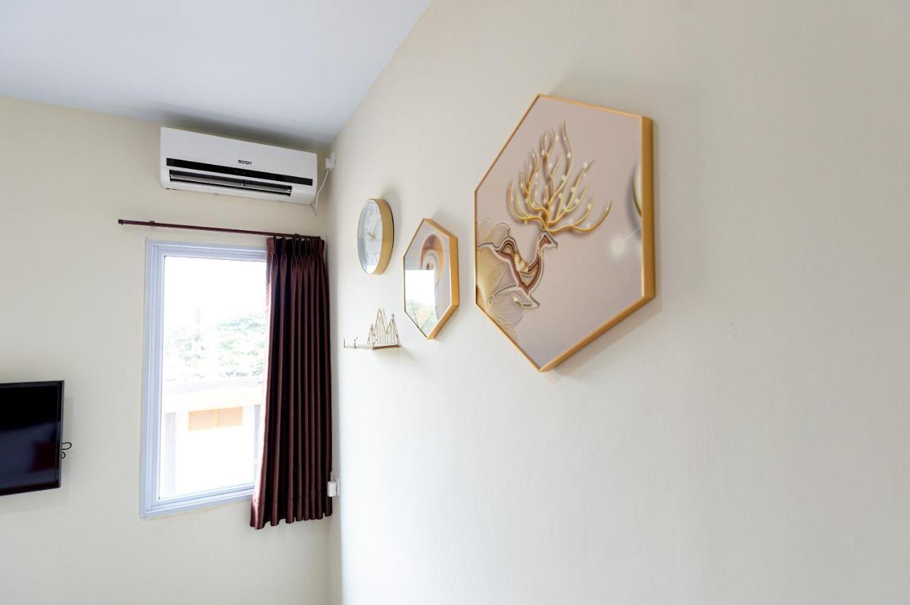 Reddoorz Plus At Komplek Abc Batu Aji Batam Kubuk Exterior foto