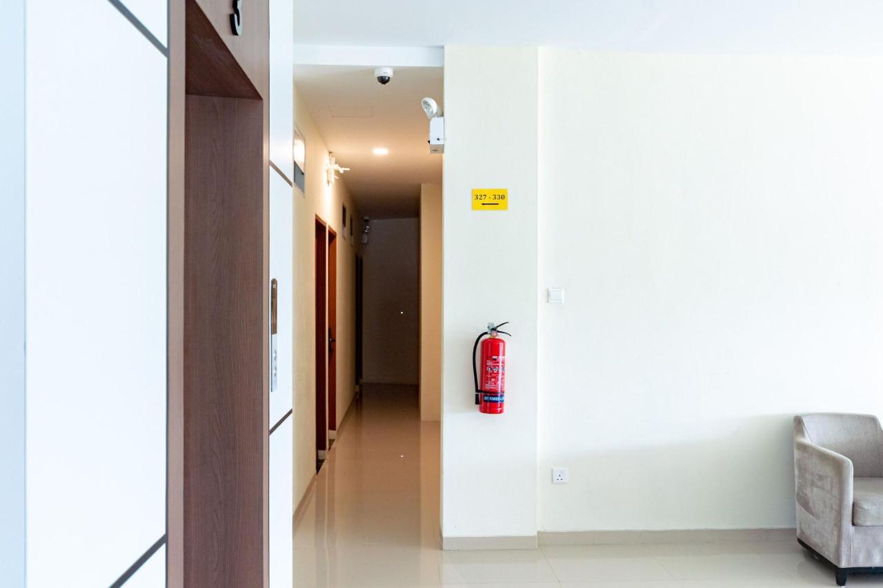 Reddoorz Plus At Komplek Abc Batu Aji Batam Kubuk Exterior foto